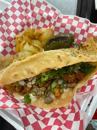 El Rey Del Elote/Hamburguesas, business photo 2