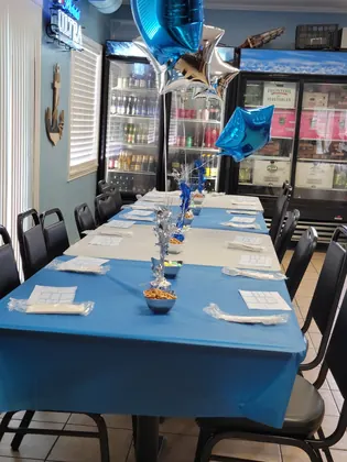 Louie’s bar&Grill, business photo 2