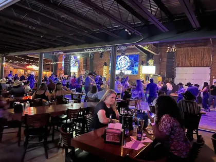 Mel's HonkyTonk N Grill, business photo 2