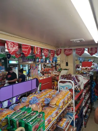 Paredes Line Grocery, business photo 3
